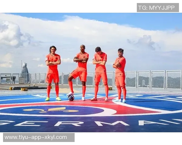 姆巴佩展现率性风格与时尚魅力迪奥2026夏季广告大片引领潮流