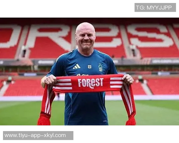 戴奇怒斥裁判判罚不公怀特被推倒后失球影响比赛结果不可原谅 戴奇怒斥裁判判罚不公怀特被推倒后失球影响比赛结果不可原谅