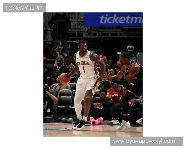 鲍威尔三分球狂轰34分坚定信念与队友教练共谋胜利目标 鲍威尔三分球狂轰34分坚定信念与队友教练共谋胜利目标