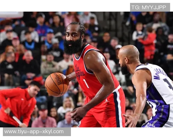 哈登三节表现平平首节独得14分全场贡献19分6篮板8助攻