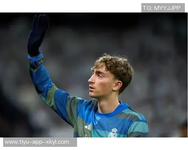 库尔图瓦重返球队训练赫伊森复出希望渺茫 库尔图瓦重返球队训练赫伊森复出希望渺茫